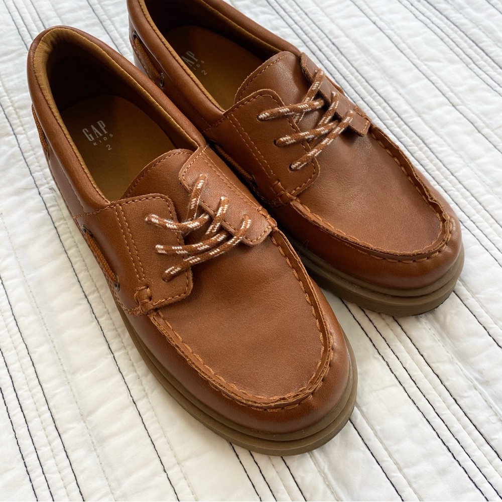 GAP Boys Lace-up Loafers Boat Shoes in Toffee Brown size Gradeschool Boys 2 - Picture 2 of 7